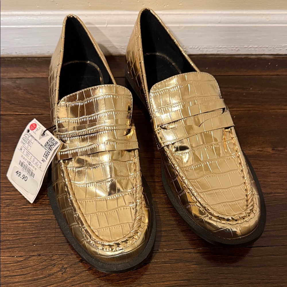 Zara Metallic Gold Textured Loafers NEW Size 8